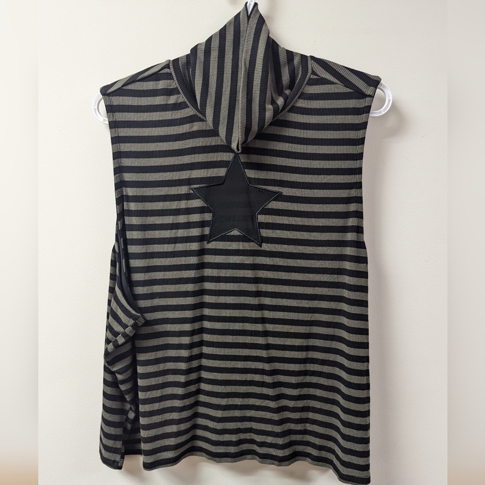Social Collision Black and Green Stripe Star Girls Turtleneck Tank Top Plus Size